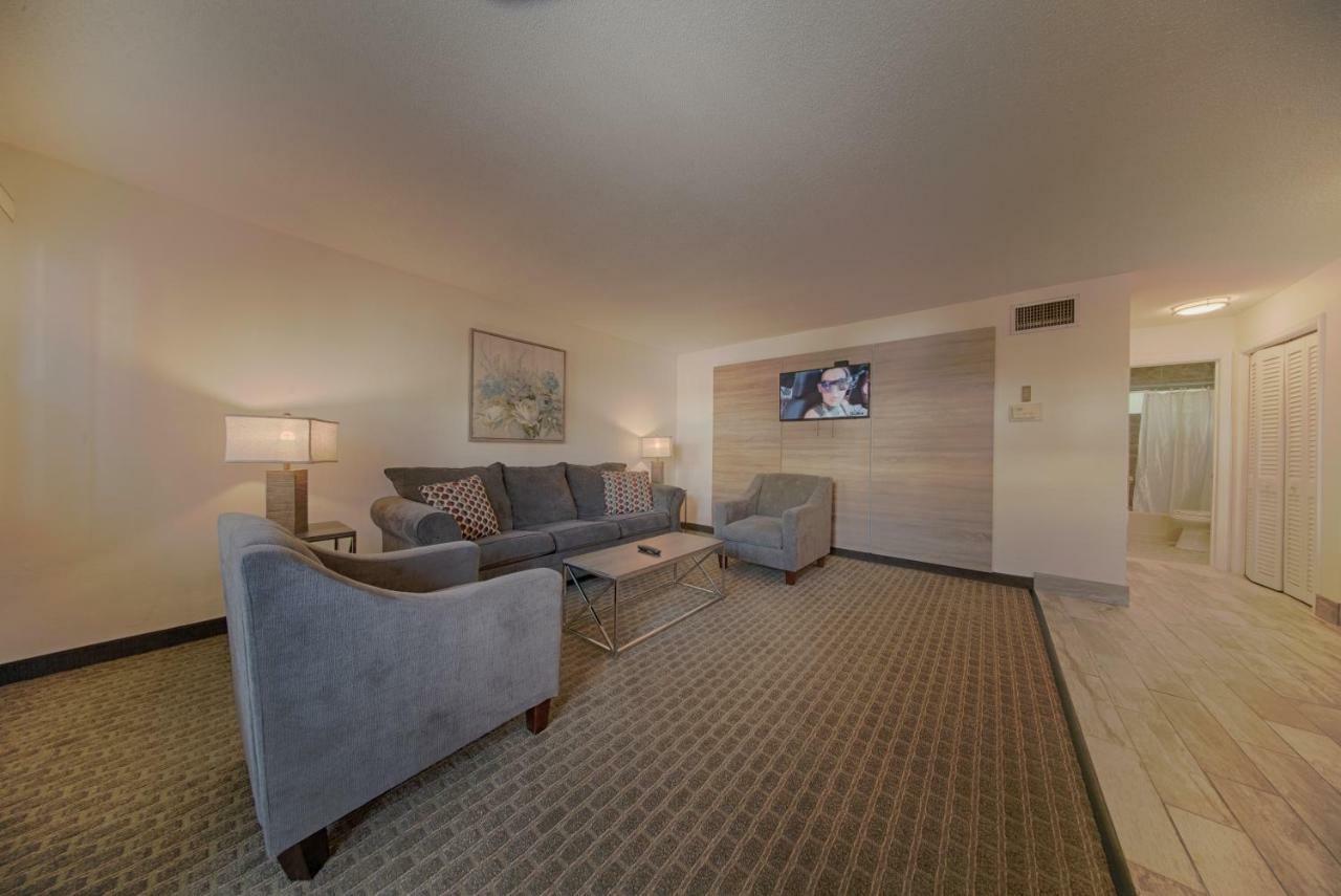 Club Lux Resort By The Beach Deerfield Beach Exteriör bild