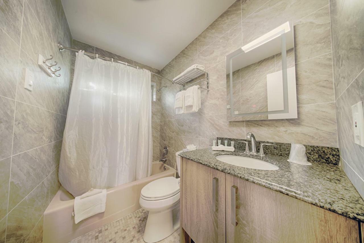 Club Lux Resort By The Beach Deerfield Beach Exteriör bild